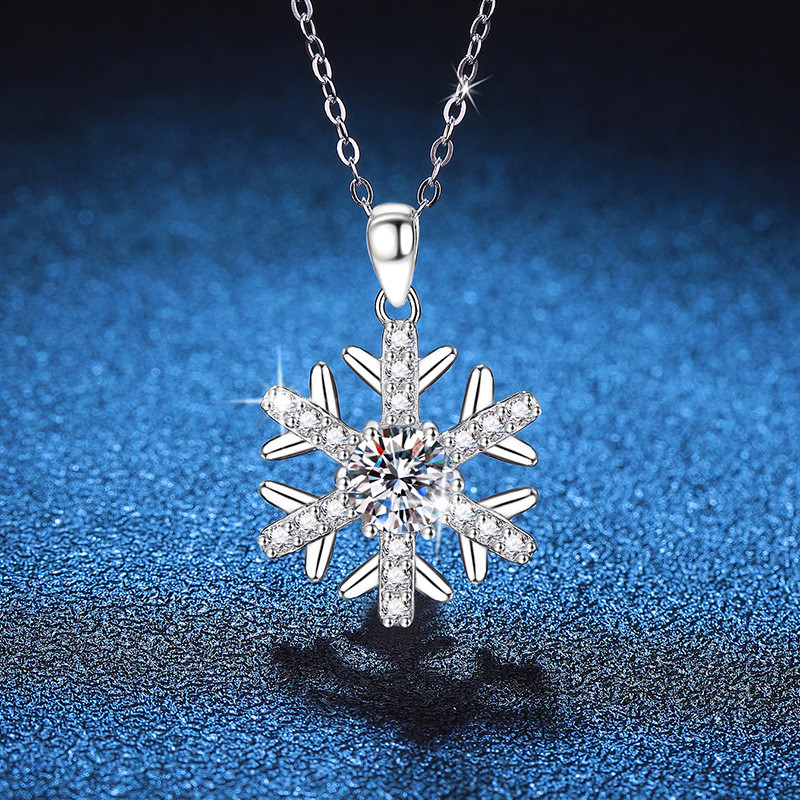 AIDA Chosen Snowflakes จี้ สร้อยคอ 925 เงิน Moissanite