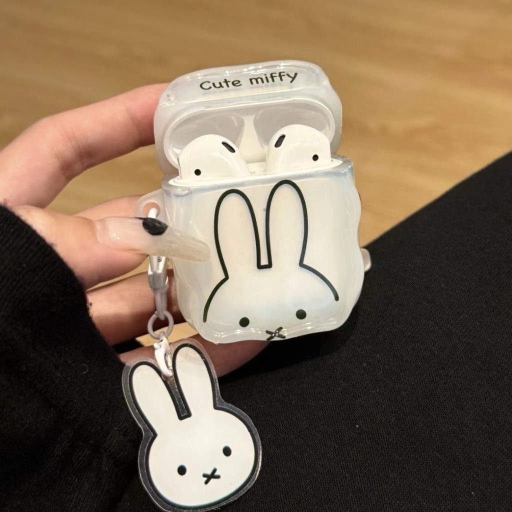 จี้กระต่ายน่ารัก Miffy เหมาะสําหรับ Apple airpods4 เปลือกหูฟัง airpodspro3 รุ่น 1/2