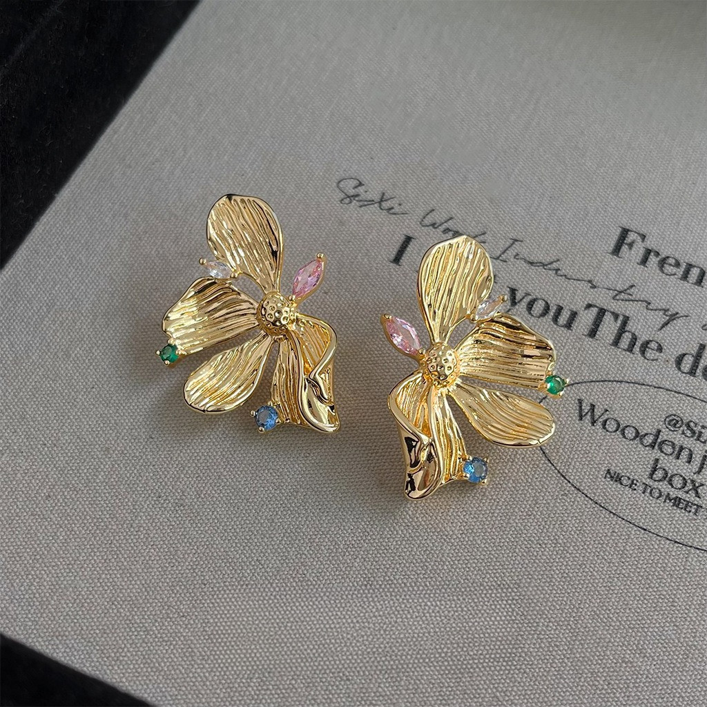 SSSEXY ✨ ต่างหูจี้ดอกไม้สีทองแฟชั่น ✨ หลายสไตล์ อัพเดทใหม่ตลอด ใส่ได้ทุกโอกาส B007 - รูปที่ 5