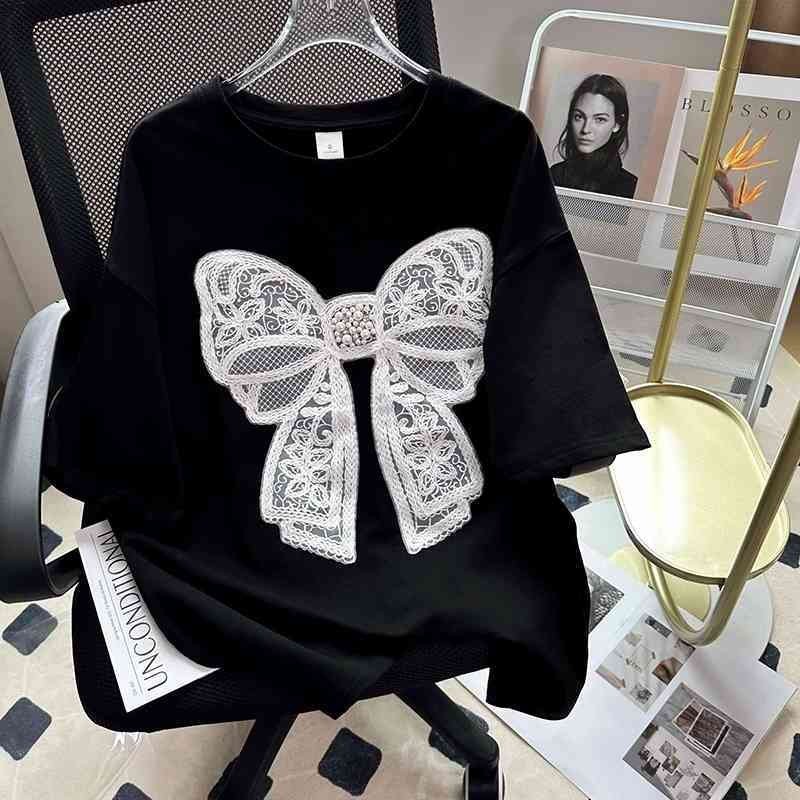 【ส่งจากไทย】 เสื้อยืดแขนสั้นพิมพ์ลายโบว์สำหรับผู้หญิงเสื้อระดับไฮเอนด์ฤดูร้อนดูดีสุดๆ