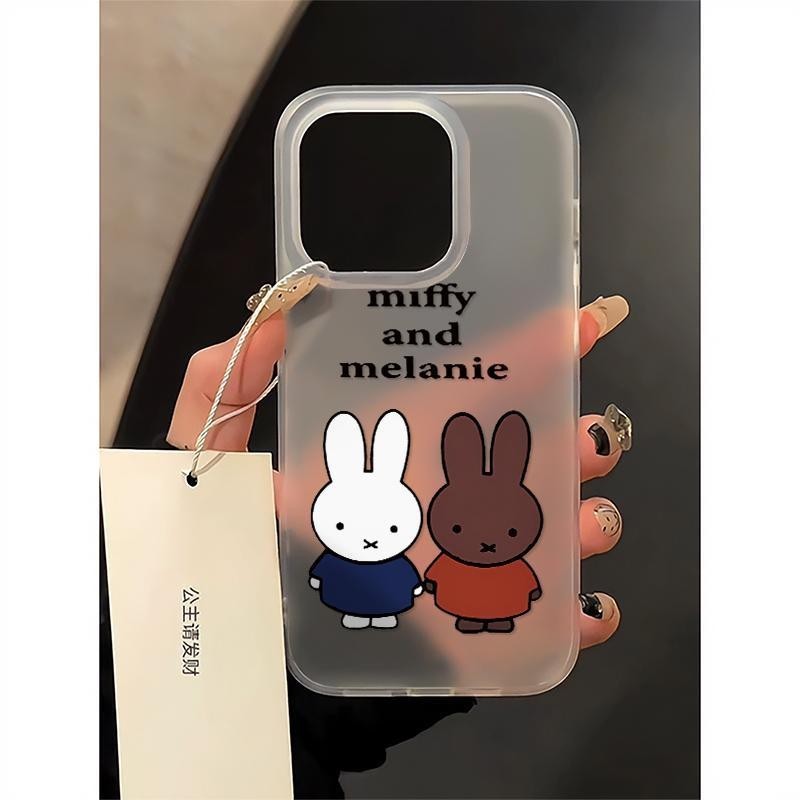 เคส iPhone ป้องกันการตกฝ้ารูขนาดใหญ่เหมาะสําหรับ iPhone 11/12 PROMAX X/XS XR 14/15 PLUS XSMAX 13PRO 7/8 การ์ตูนที่เรียบง่ายและน่ารัก Miffy กระต่ายและเพื่อน