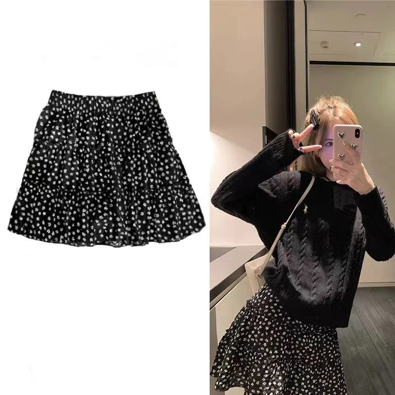 สาวอวบใส่ได้ กระโปรงเค้กหวานดูผอมปิดต้นขาใหญ่ ถ่ายจากภาพจริง กระโปรงสั้นลายดอกเอวสูงทรงเอสีดำ ราคาถูกๆๆคุณภาพดี