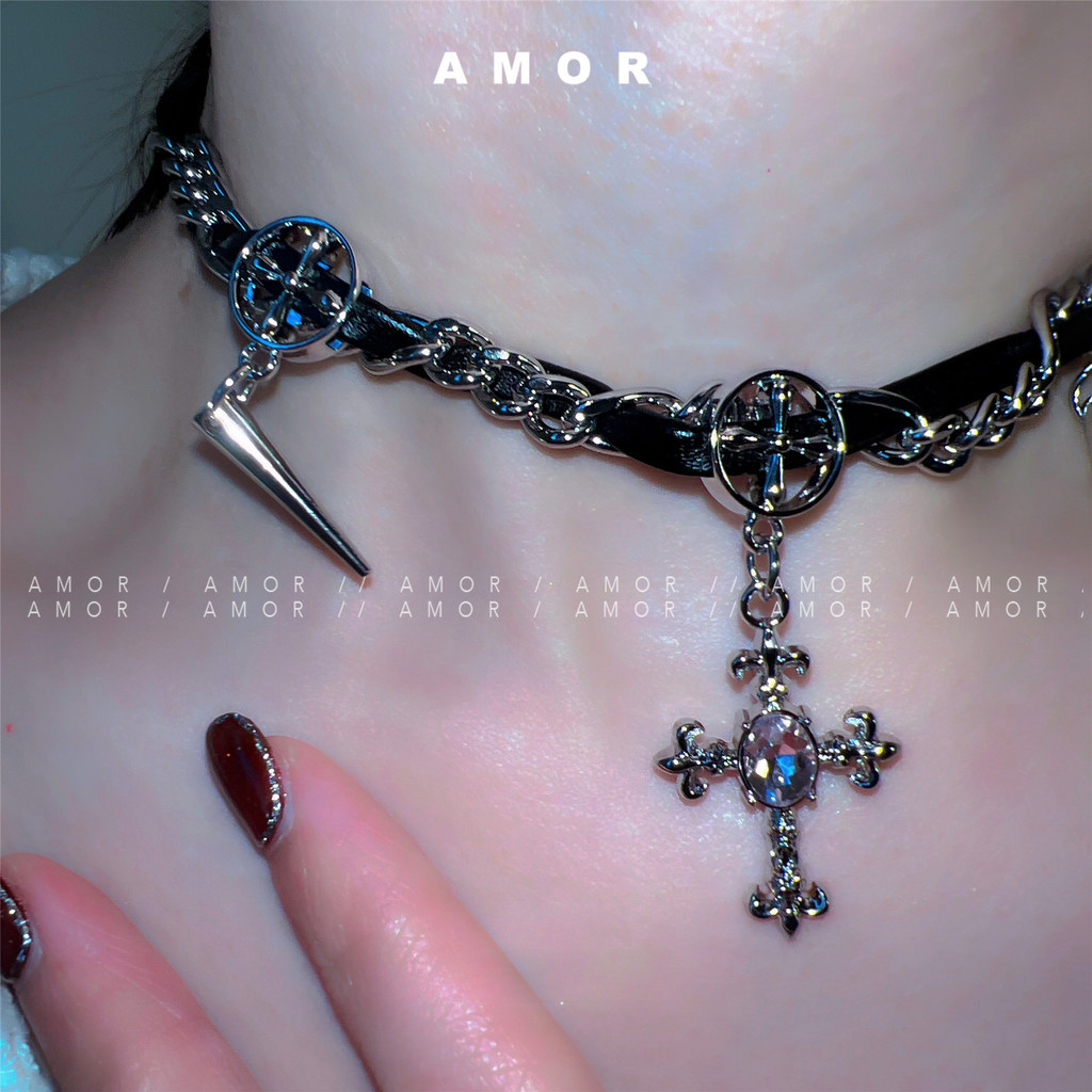 Punk Dark Wind Diamond studded cross สร้อยคอ hottie Gothic choker