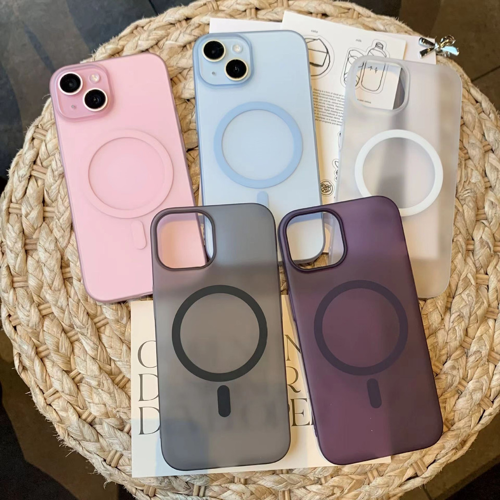 เคสโทรศัพท์แม่เหล็ก ฝาหลังแบบใส บางเฉียบ เปลือกแข็งฝ้า สำหรับ iPhone 16 17 Pro Max 11 12 13 14 15 Pro Max 15 14 Plus