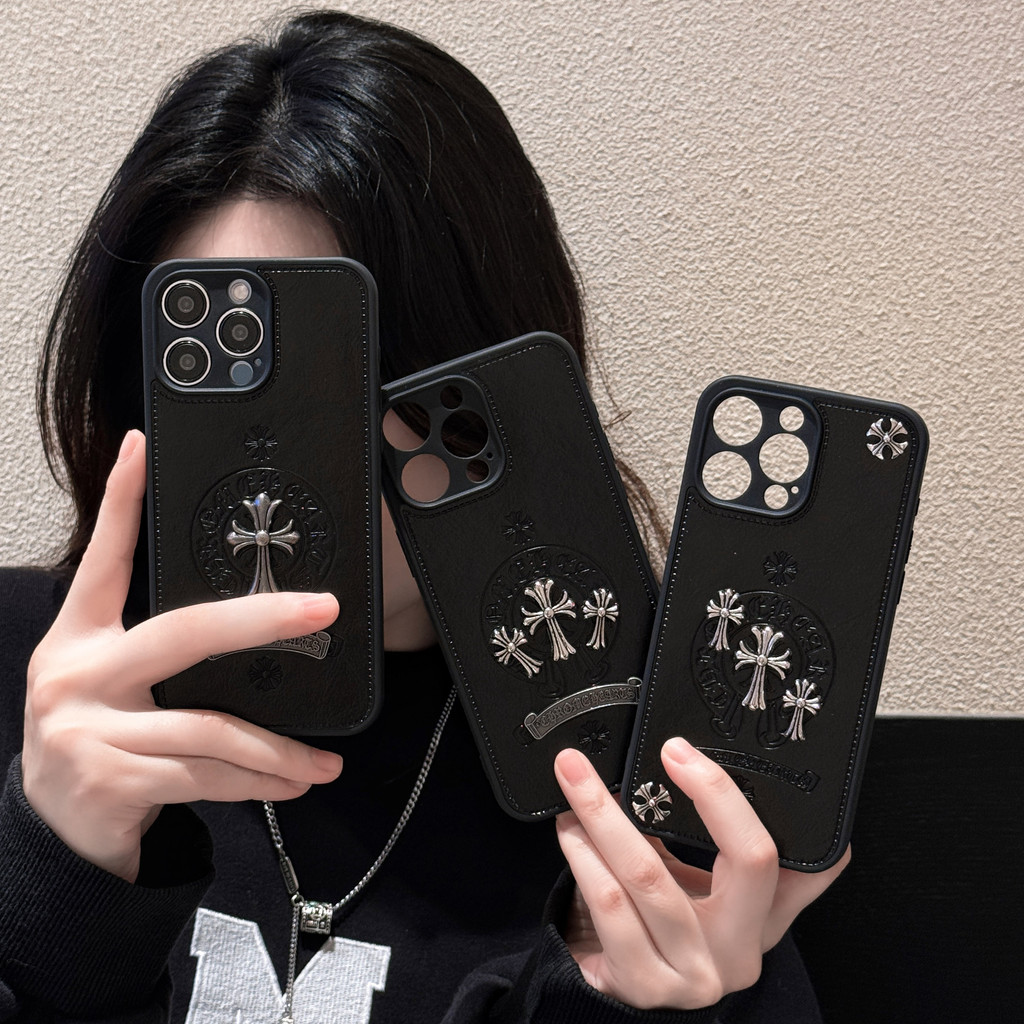 สีดํา Cool Light Luxury พิมพ์หนัง Chrome Hearts แฟชั่น Casual Boy เคสโทรศัพท์สําหรับ iPhone 15 14 13 12 11 Pro Max นุ่มสบายๆโทรศัพท์ปกหลัง 11promax ป้องกัน Cove