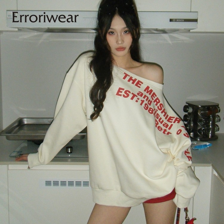 Errokiwear ผู้หญิง Oversize Sweatshirt 2024 ตัวอักษรการพิมพ์ไม่สมมาตรปิดไหล่เสื้อแขนยาว
