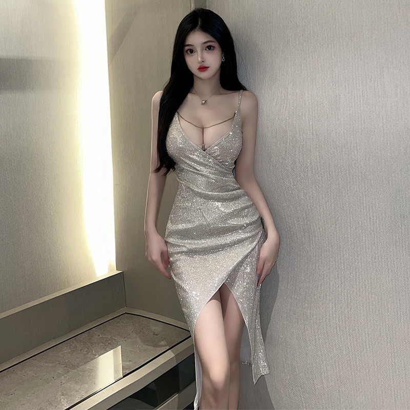 ชุดเซ็กซี่ ชุดเดรสรัดรูป คอลึก เปิดหลัง ชุดเดรสสายเดี่ยว ผ่าสูง ชุดเที่ยวกลางคืน