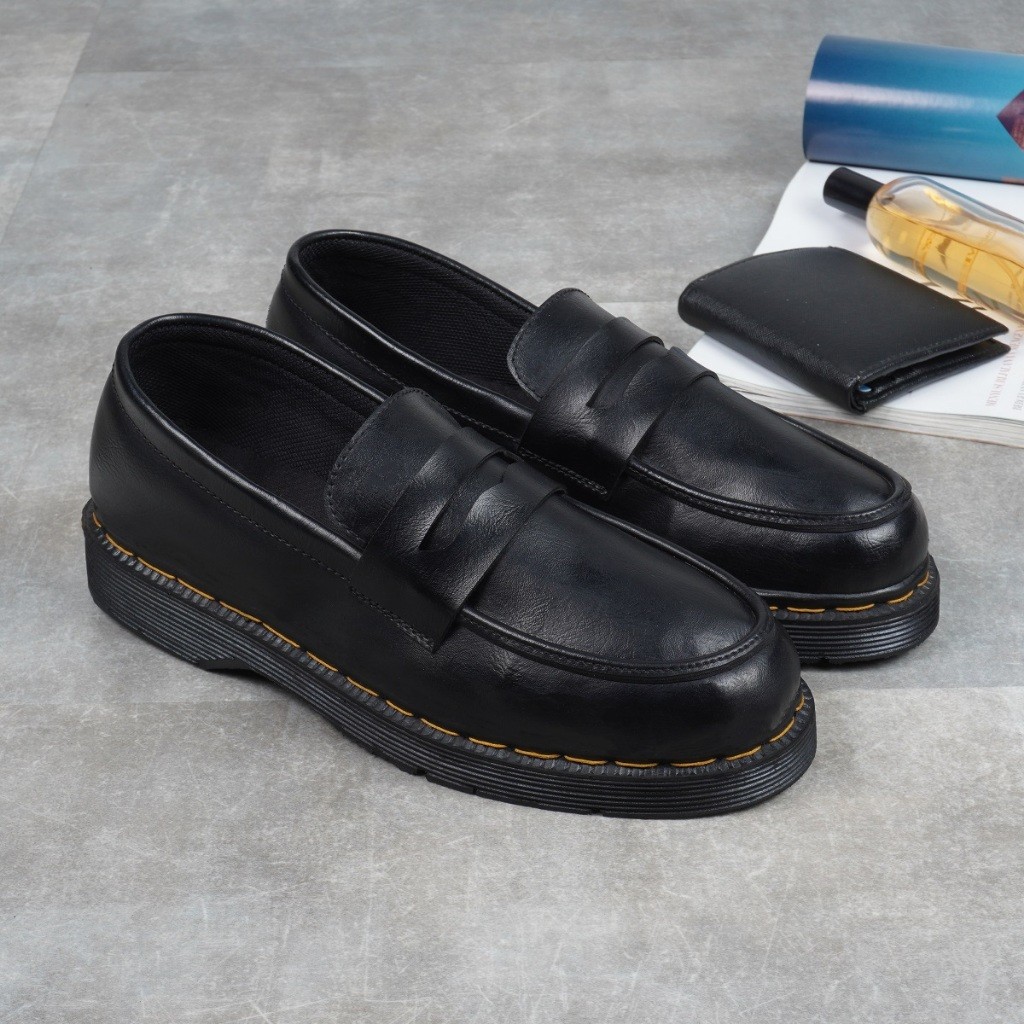 D6 Dr.Martens 3 Hole Dm Smiley รองเท้าผู้ชายและผู้หญิง | High Dokmar Boots Official ทํางาน ไซส์ 36-4