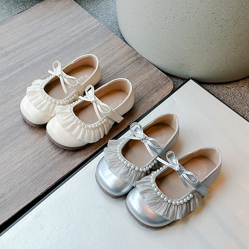 เด็ก MaryJanes รองเท้าเต้นรําจีบลูกไม้สาวเจ้าหญิงรองเท้าโบว์เรียบง่าย 2025 เด็กใหม่รองเท้าแบนประดับด้วยลูกปัดนุ่มแต่เพียงผู้เดียว
