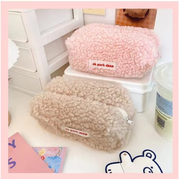 Plush กระเป๋าเครื่องสําอางผู้หญิงสาวขนาดใหญ่ความจุน่ารักเครื่องเขียนแต่งหน้าหญิงแป้งเก็บกระเป๋าดินสอ