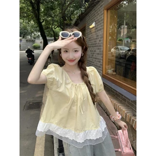 Chili Koko เสื้อเชิ้ตแขนสั้นลูกไม้สไตล์เกาหลีสำหรับผู้หญิงในช่วงฤดูร้อนเสื้อเบลาส์ทรงเบบี้ดอลล์ W638