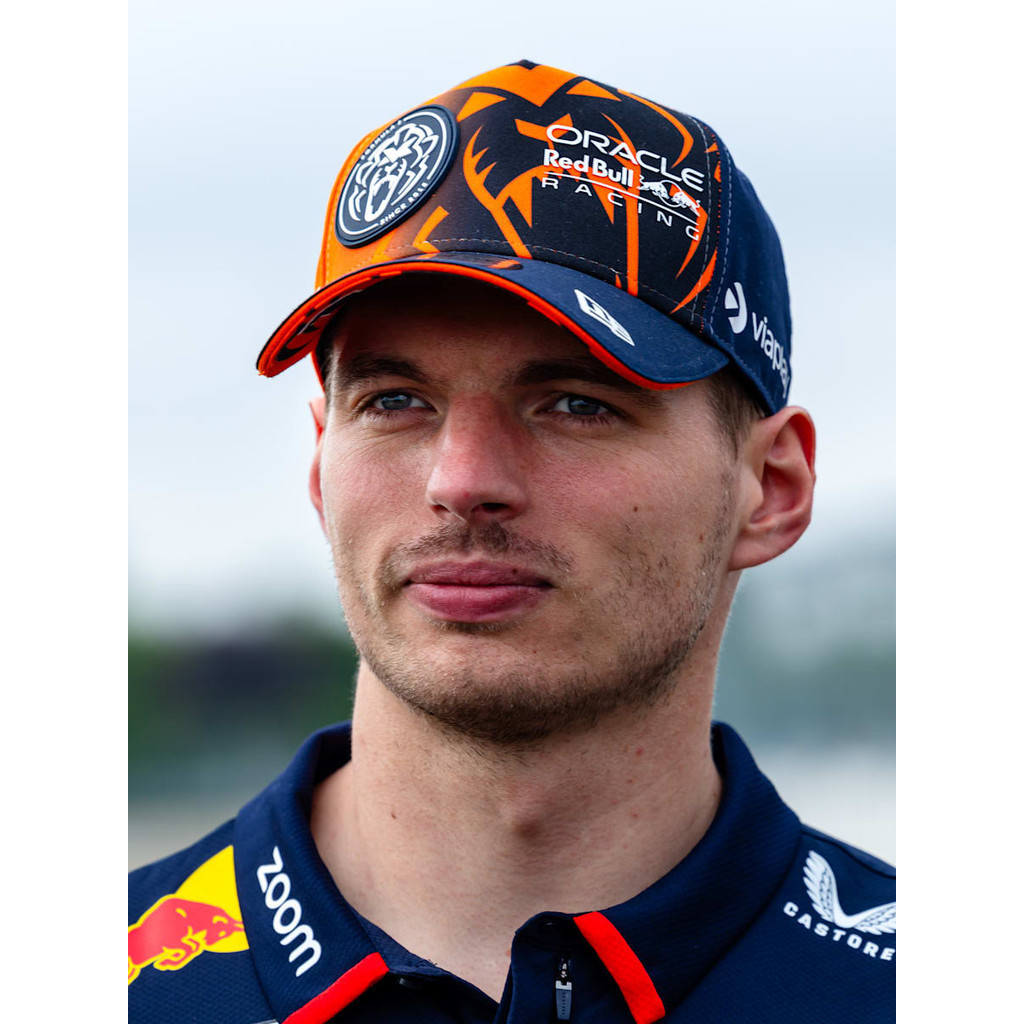 Oracle Red Bull Racing Max Verstappen หมวกไดรเวอร์สิงโตสีส้มสําหรับผู้ชายและผู้หญิง