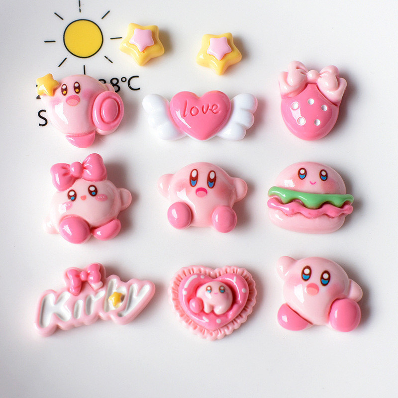 น่ารัก Kirby Jibbitz จิ๊บบิท อุปกรณ์ตกแต่งรองเท้า ชุดเซต Charms ตัวการ์ตูนน่ารัก ลายหลากหลาย แบบหัวเข็มขัด/มีรู