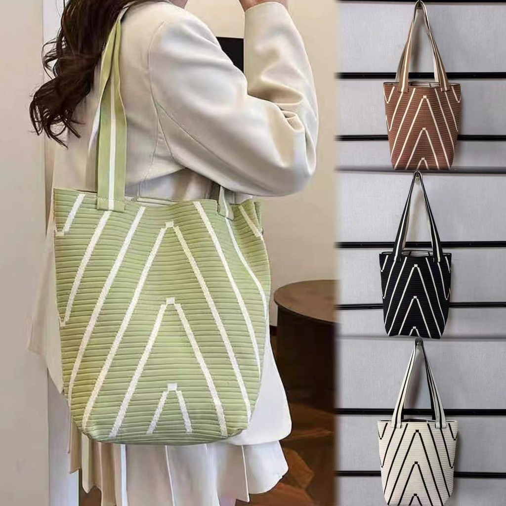 i happy shop【พร้อมส่ง】 fashion bag กระเป๋าช๊อปปิ้งไฮโซทอลายริ้ว กระเป๋าทรงสวย