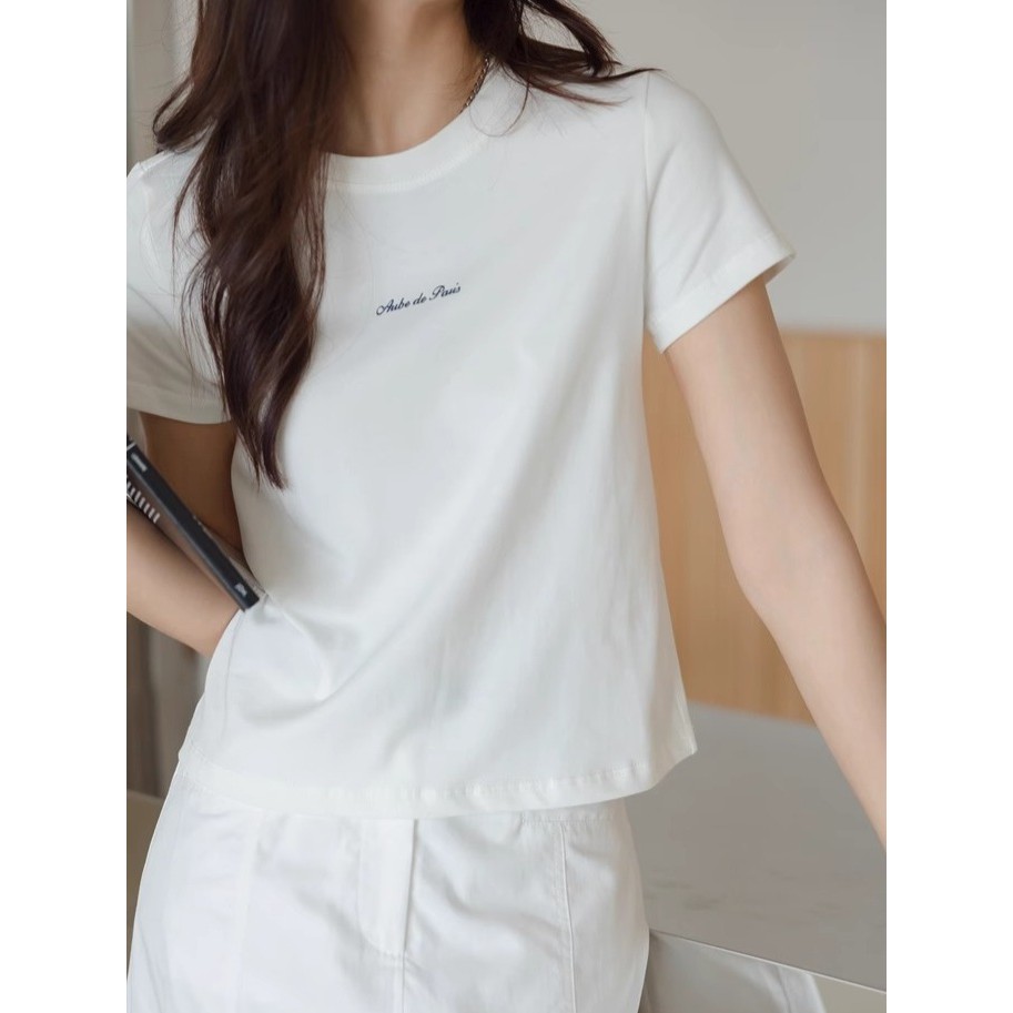 COD（จัดส่งภายใน 24 ชั่วโมง）เสื้อครอป cotton t shirt สีขาว/สีดํา แฟชั่น สวมใส่สบาย เสื้อเชิ้ตผู้หญิง