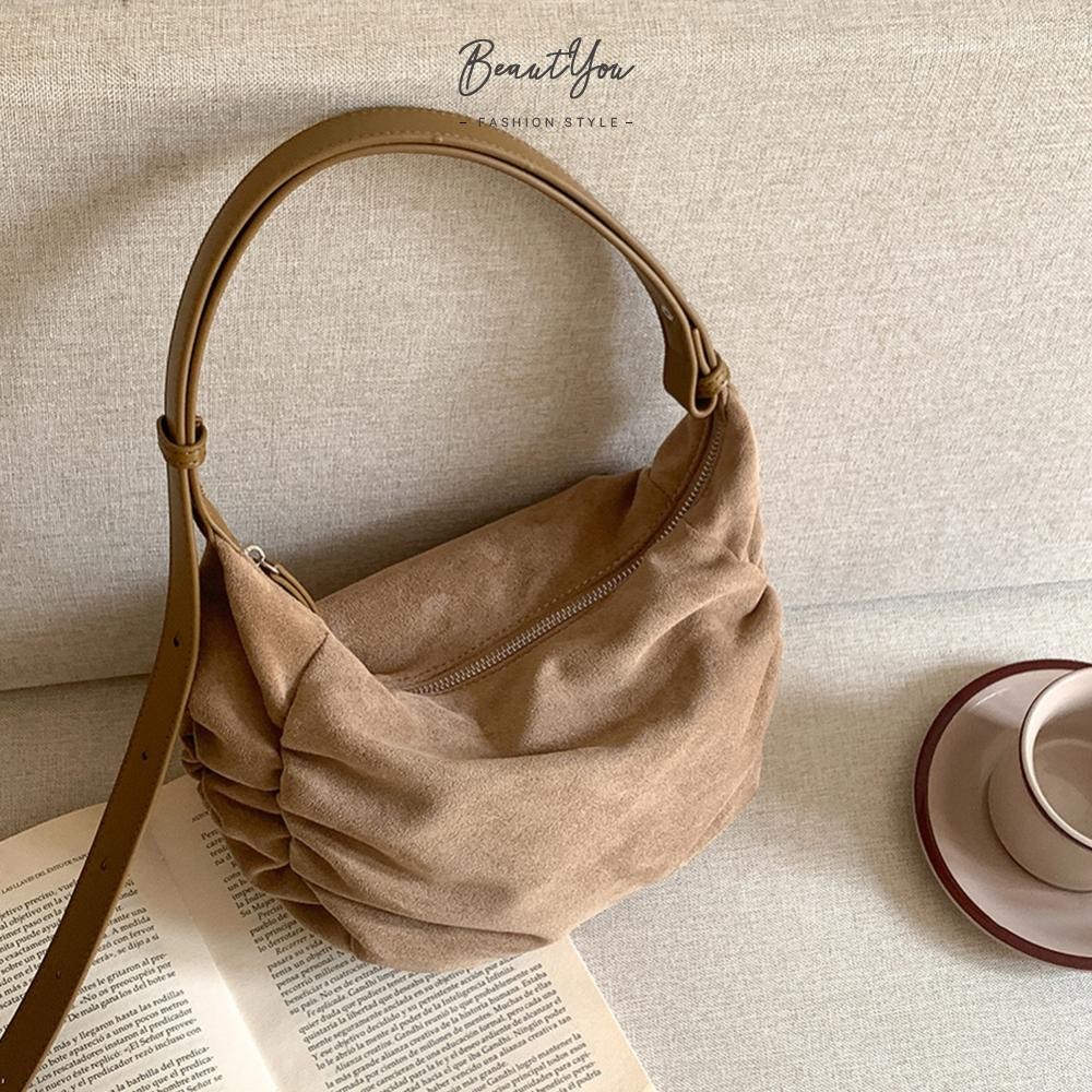 Luxury Suede Crossbody กระเป๋าผู้หญิง Ruched กระเป๋าสะพายคุณภาพสูง Solid Commuting กระเป๋าขนาดใหญ่ความจุใต้วงแขนกระเป๋า Retro Satchel [BeautYou.th]