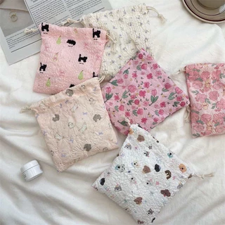 พร้อมส่ง🇹🇭 A038 กระเป๋าเครื่องสำอาง ลายการ์ตูนผ้านุ่มนิ่ม ถุงหูรูด กระเป๋าเชือกรูด กระเป๋าสตางค์ต่างๆ กระเป๋าจัดระเบียบ