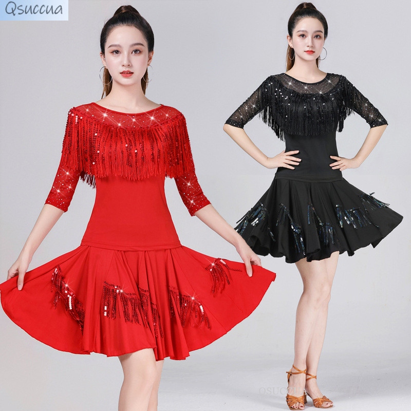 Qsuccua ผู้ใหญ่หญิงเต้นรําละตินคอกลมด้านบนกระโปรงเฮ็มขนาดใหญ่ชุดพู่เลื่อม