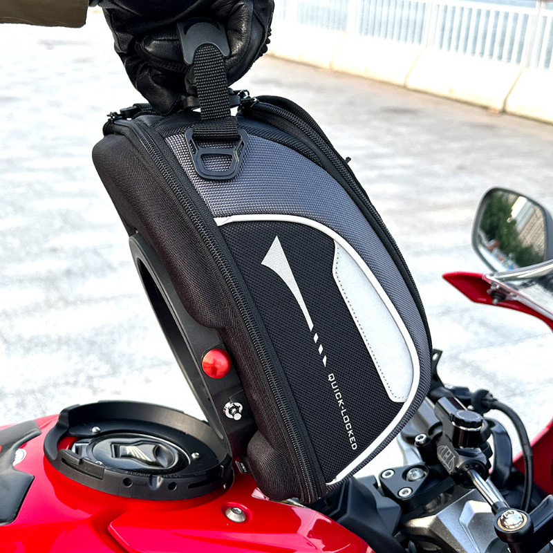 QJMOTO SRT 900 SRT 800 700S 650ADV กระเป๋าน้ํามันปลดเร็วรถจักรยานยนต์เหมาะสําหรับ