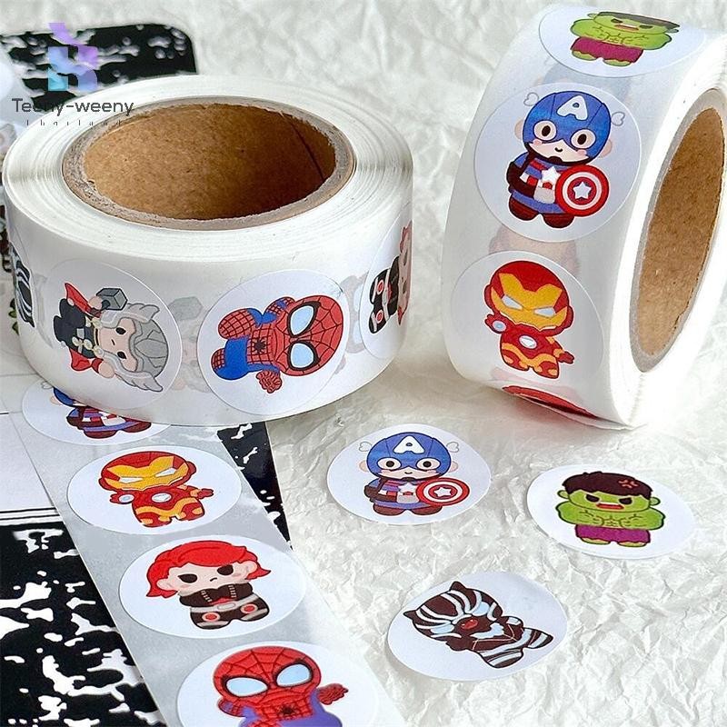 Teeny-weeny 500 ชิ้น/ม้วน Avengers ม้วนสติกเกอร์ภาพยนตร์สติกเกอร์ตกแต่งวงกลม Hulk เหล็ก Iron Man Applique เด็กของขวัญ tw