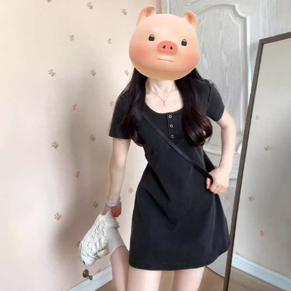 vynn official กางเกงขาบานสไตล์ฝรั่งเศส เดรสแขนสั้นคอเหลี่ยมสไตล์ฝรั่งเศสสำหรับผู้หญิงกระโปรงสั้นทรงเ