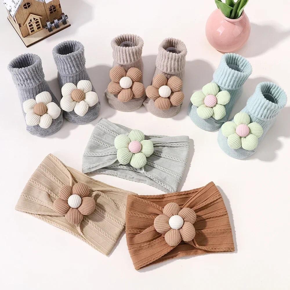 2 ชิ้นเด็กน่ารักดอกไม้แถบคาดศีรษะถุงเท้าชุดของขวัญไนลอน Hairband สําหรับทารกสาวยืดหยุ่นดอกไม้ Turban ถุงเท้าสั้นทารกแรกเกิด Headwear