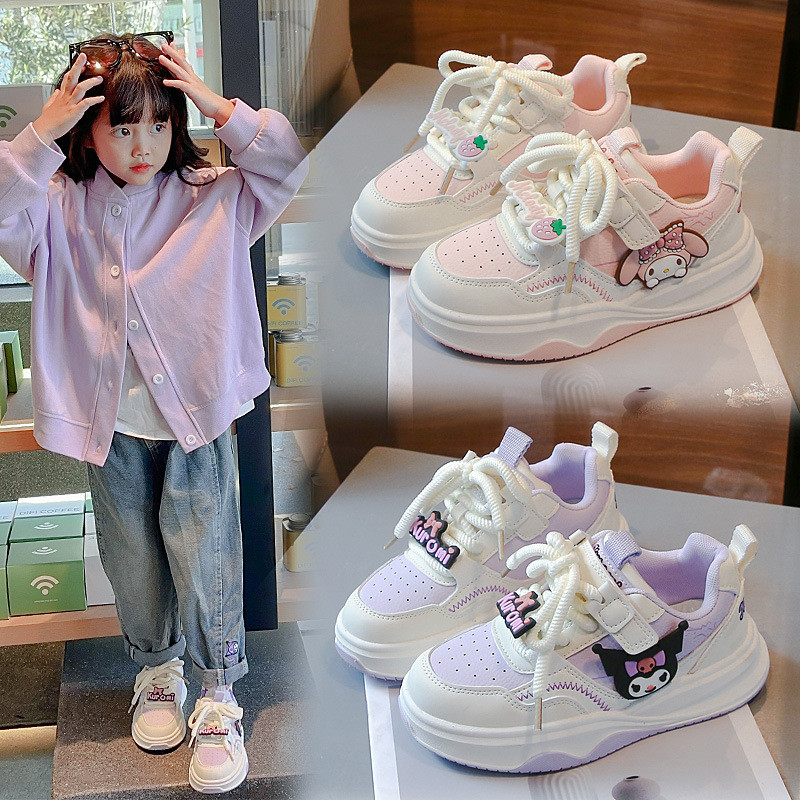 เด็กกีฬารองเท้าการ์ตูน Kuromi Melody หญิงรองเท้าวิ่งหนา Soft Sole 2024 เด็กใหม่รองเท้าสเก็ต Hook & loop