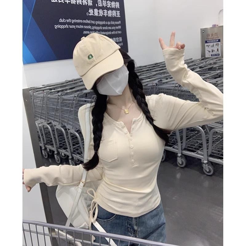 เสื้อยืด ทรงสลิม สไตล์เกาหลี น่ารัก เซ็กซี่ ผู้หญิง กระดุม ดีไซน์สวยสามารถสวมใส่ด้านใน เสื้อแขนยาว ทรงสลิม สำหรับผู้หญิง