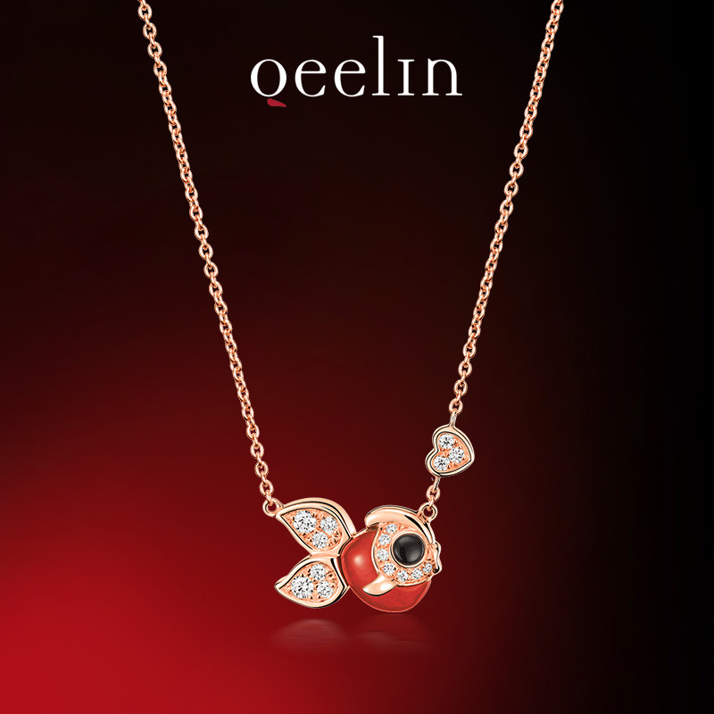 Qeelin Qin Series 18K Gold Red Onyx Goldfish Necklace พร้อมกล่อง
