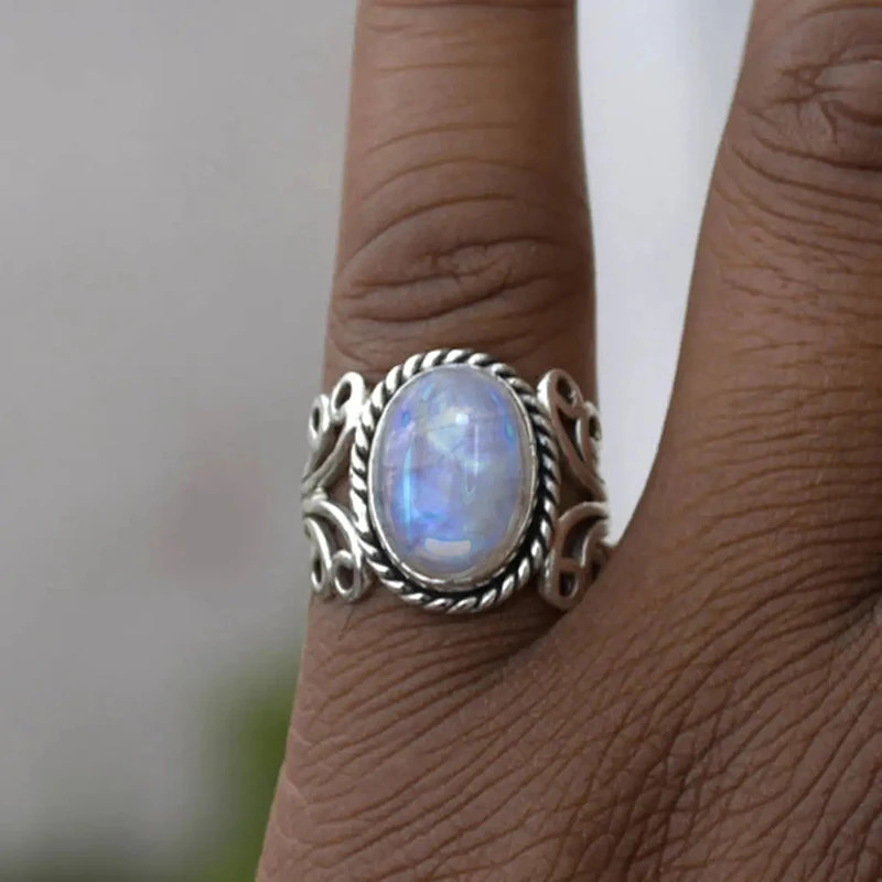 925 เงินสเตอร์ลิงเลียนแบบมูนสโตนแหวนผู้หญิง Vintage Silver สี Hollow Out Band Elegant Ladys แหวนครบรอบ Retro เครื่องประดับ