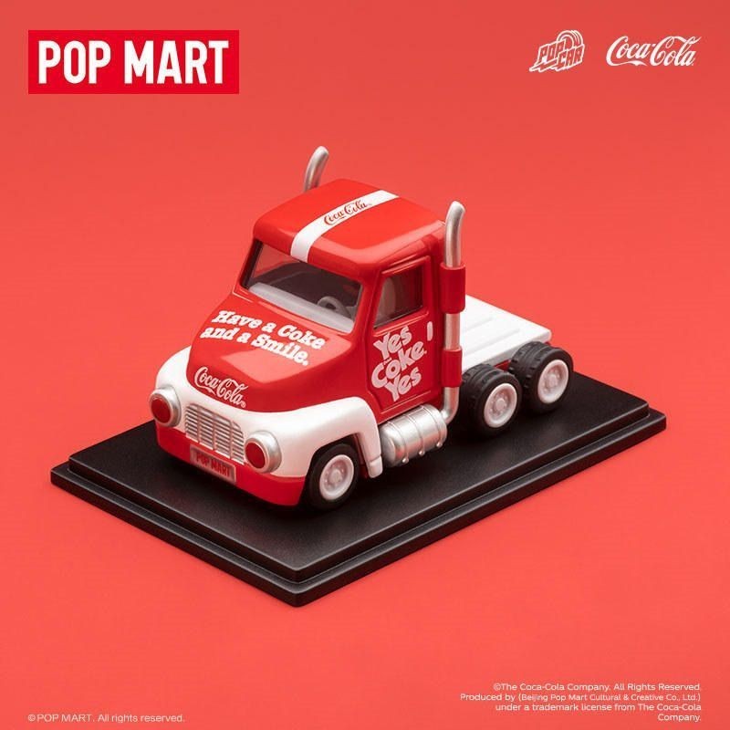 P POPMART POPCAR Coca-Cola Tribute Classic Series Mystery Box ของเล่นอินเทรนด์โมเดลรถโลหะผสม