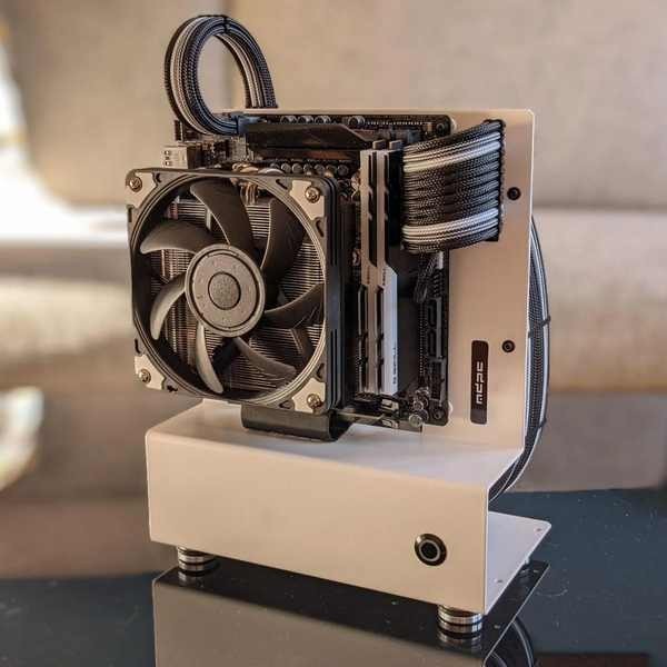 คอม คอมตั้งโต๊ะ ITX Open Frame เคสคอมพิวเตอร์ Mini มูลค่าสูงส่วนบุคคลเคสคอมพิวเตอร์