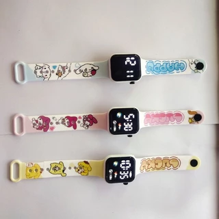Sanrio การ์ตูน Led นาฬิกาเด็ก Square Dial สายซิลิโคน Melody Kuromi Cinnamoroll นาฬิกาดิจิตอลอิเล็กทรอนิกส์สําหรับของขวัญเด็ก