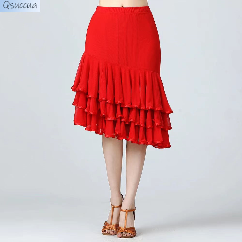 Qsuccua ผู้ใหญ่สุภาพสตรี Latin Ballroom Dance ไม่สม่ําเสมอ Hem กระโปรงตาข่ายหลายชั้น