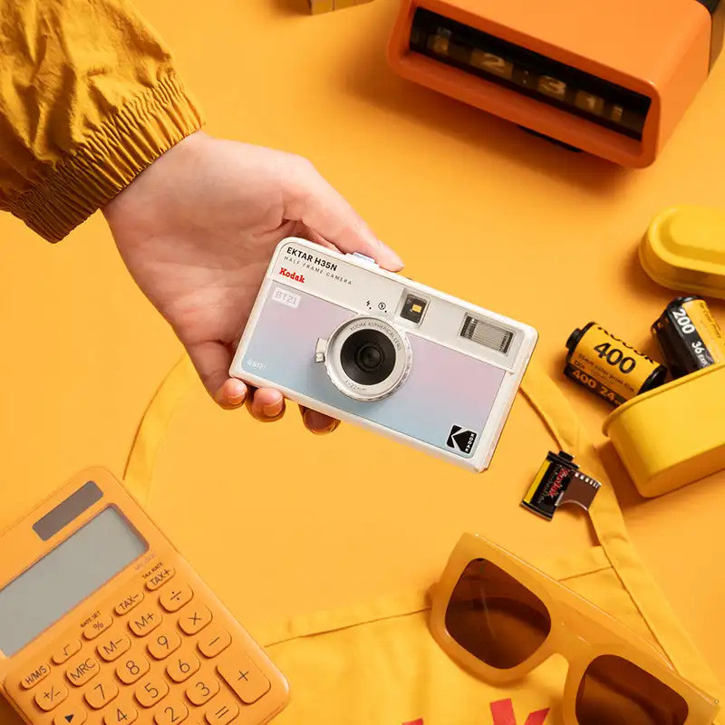 Kodak Ektar H35N x BT21 กล้องฟิล์มครึ่งเฟรม 35 มม. รุ่นลิมิเต็ด