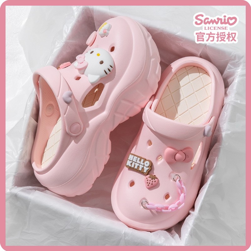 Kawaii My Melody Kuromi Hello Kitty ผู้หญิง Crocs ฤดูร้อนอะนิเมะ Sanrio สาวหัวใจน่ารักหนารองเท้าแตะชายหาดกลางแจ้ง