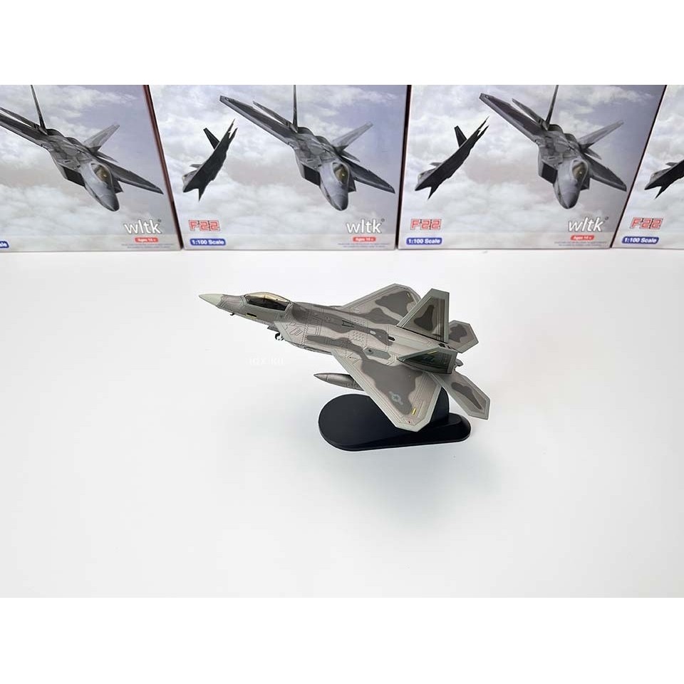 Vivi ของเล่น1/100 F-22 F22 Raptor Fighter เครื่องบินรุ่นทหารจำลองผลิตภัณฑ์สำเร็จรูปเครื่องประดับของเล่นโลหะ ojav