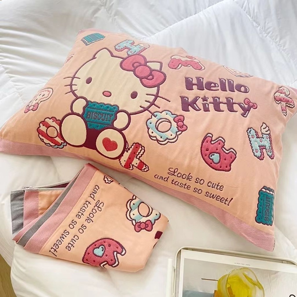 SANRIO หมอนผ้าขนหนู สวัสดี คิตตี้ ซานริโอ วัสดุผ้าฝ้ายแท้ปลอกหมอนการ์ตูนน่ารักนุ่มดูดซับเหงื่อปกผ้าขนหนูนักเรียนหอพักเป็นหมอน แมว ไม่