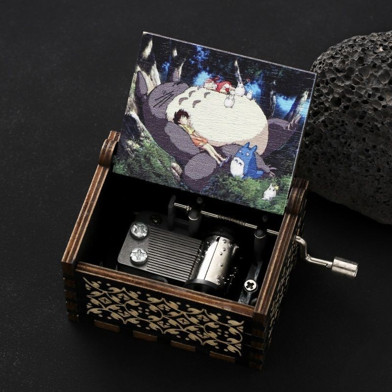 Dark Totoro กล่องดนตรีไม้มือหมุนกล่องดนตรีสร้างสรรค์สําหรับเด็กผู้ชายแฟนคริสต์มาสวันเกิด美礼物音乐八音盒