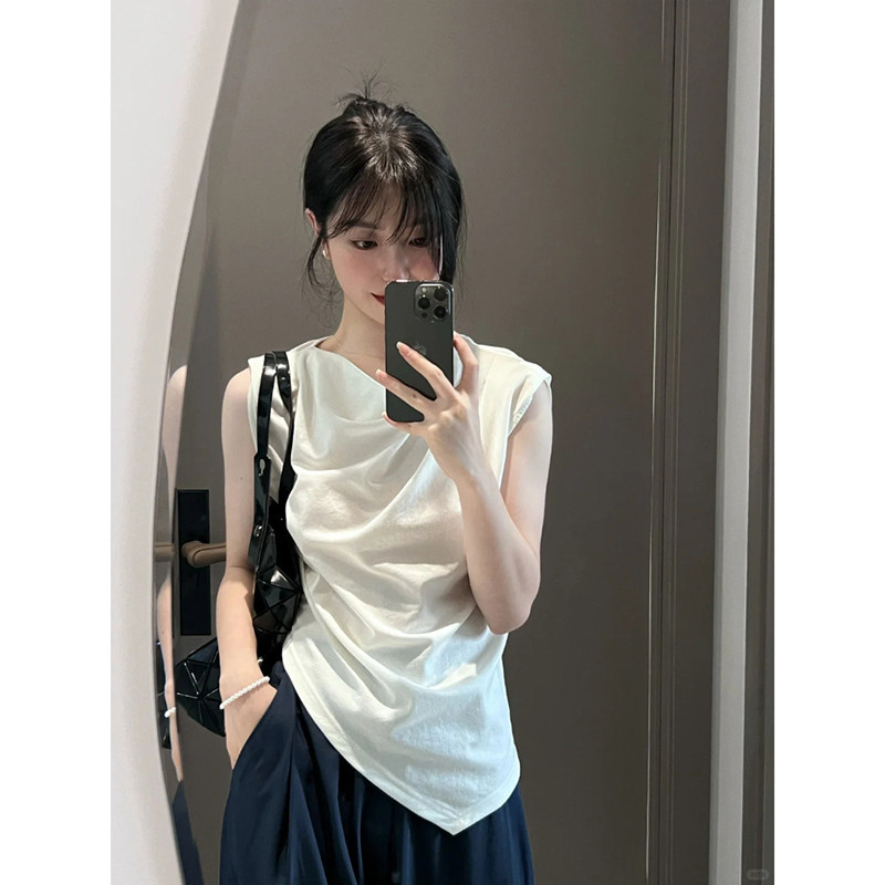 เสื้อยืดสีขาวไม่สม่ำเสมอฤดูร้อน2024รายการใหม่เฉพาะเก๋ตัดพอดีแขนกุดด้านบน