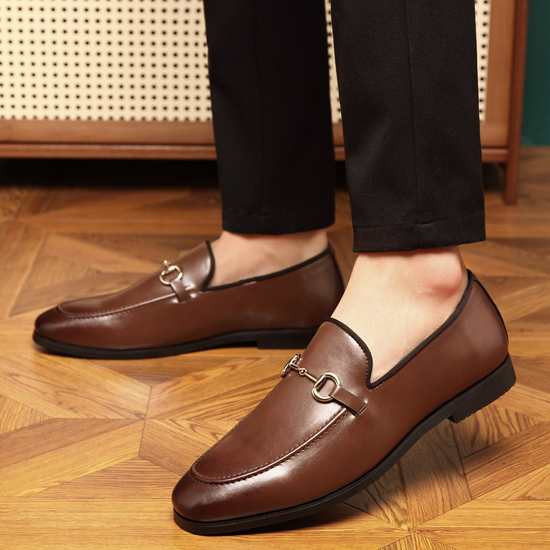 Man Loafers แฟชั่นหนังสีทึบทุกวันงานแต่งงานสีดํา Slip-On รองเท้ารอบ Toe รองเท้าลําลอง