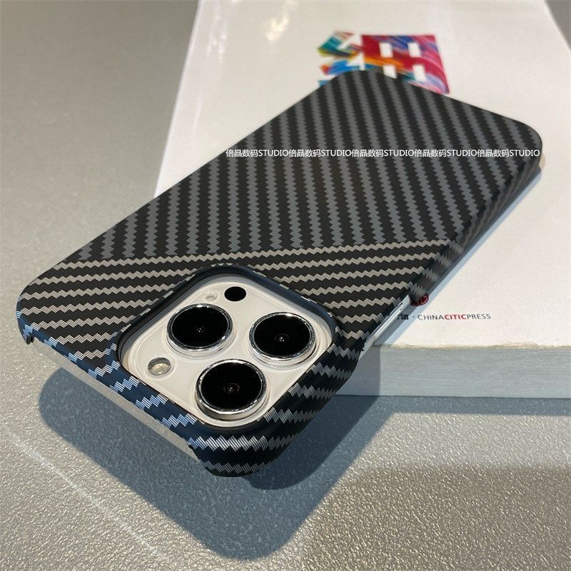 สีลายคาร์บอนไฟเบอร์เข้ากันกับเคส iPhone 16 Pro Max,เคส iPhone 15,ครึ่งแพ็ค,เคสแข็ง iPhone 14 Plus,กันลื่น,เคส iPhone 13 Pro,เคส PC iPhone 11