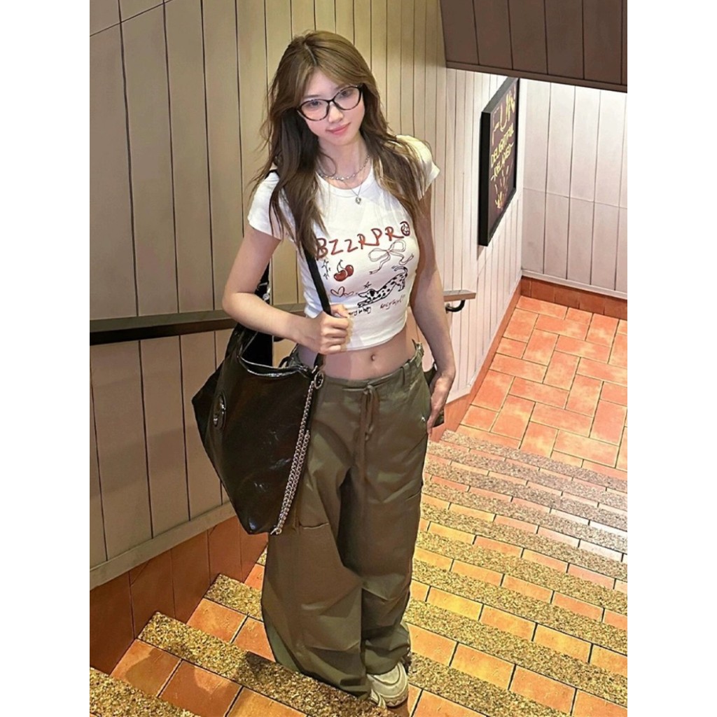 (จัดส่งตลอด 24 ชั่วโมง）OOOK Official เสื้อเบบี้ทีลายวน เสื้อครอปท็อป แขนสั้น พิมพ์ลายหัวจ Y2K