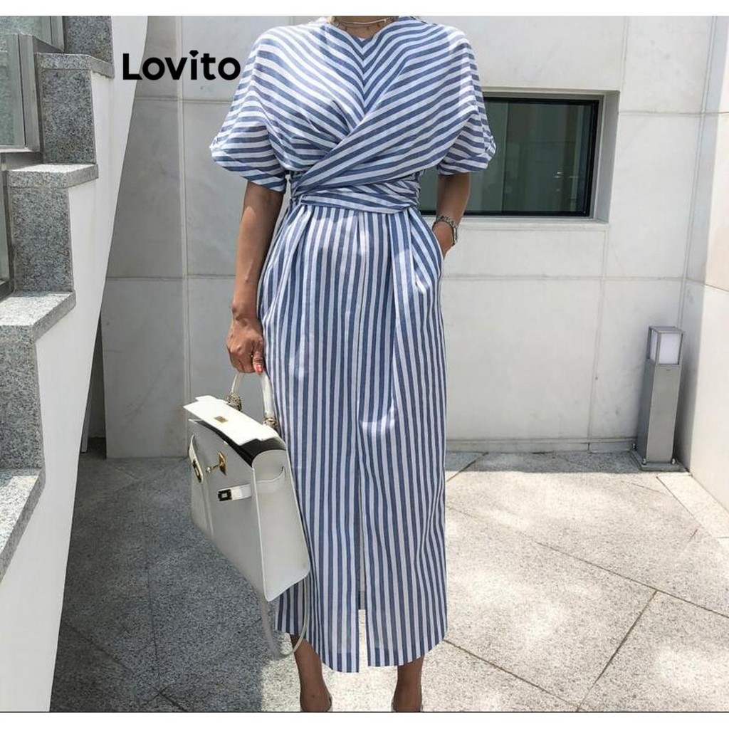Lovito ลายไขว้ไขว้ลูกไม้ขึ้นชุดสำหรับผู้หญิงขนาดบวกโค้งสบาย ๆ ลายไขว้ไขว้ LNL79169