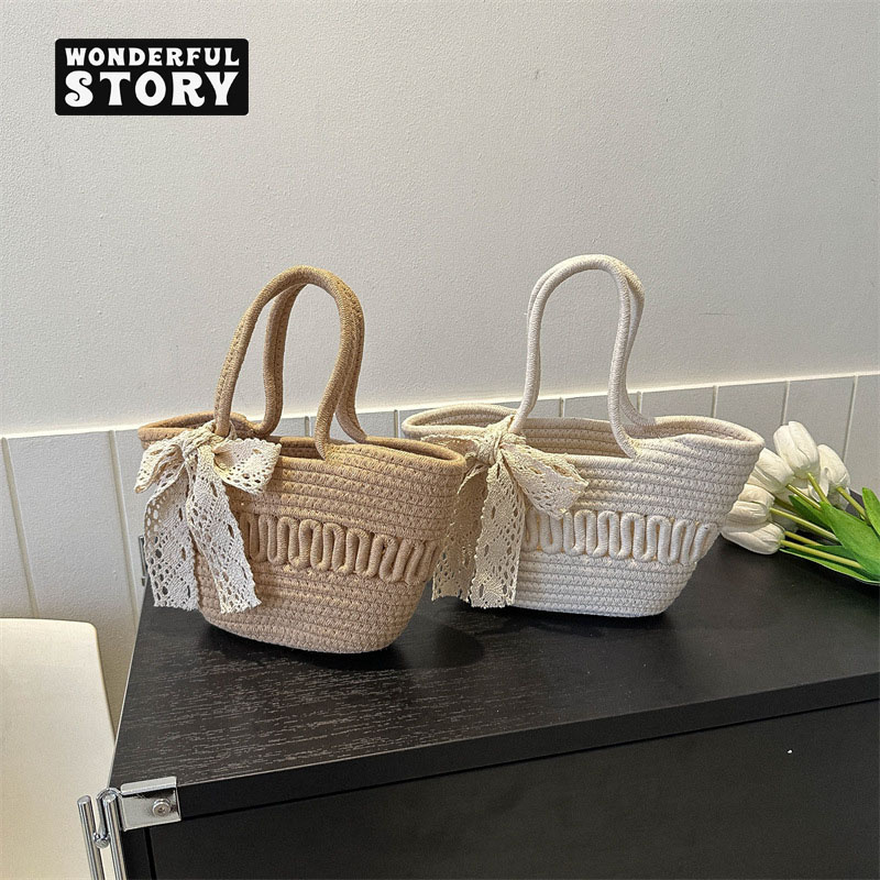 【พร้อมส่ง】wonderful story กระเป๋าสาน&กระเป๋าสะพายข้าง  ลายดอกไม้สวยงาม สไตล์เท่