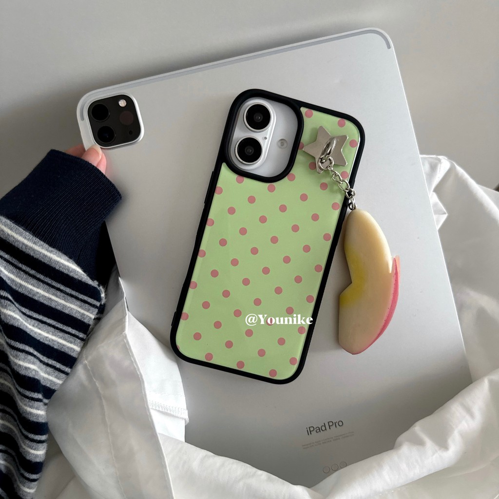 Ins Ouni สไตล์เดียวกันสไตล์เกาหลี Niche โบราณ Retro Polka Dot องค์ประกอบ Girly กันลื่นเหมาะสําหรับ iphone16pro/15promax เคสป้องกัน Apple 13/14 เคสโทรศัพท์ เคสป้องกัน iPhone12/11 กรณี ราคา ถูกที่สุด ดีลบีเคเค