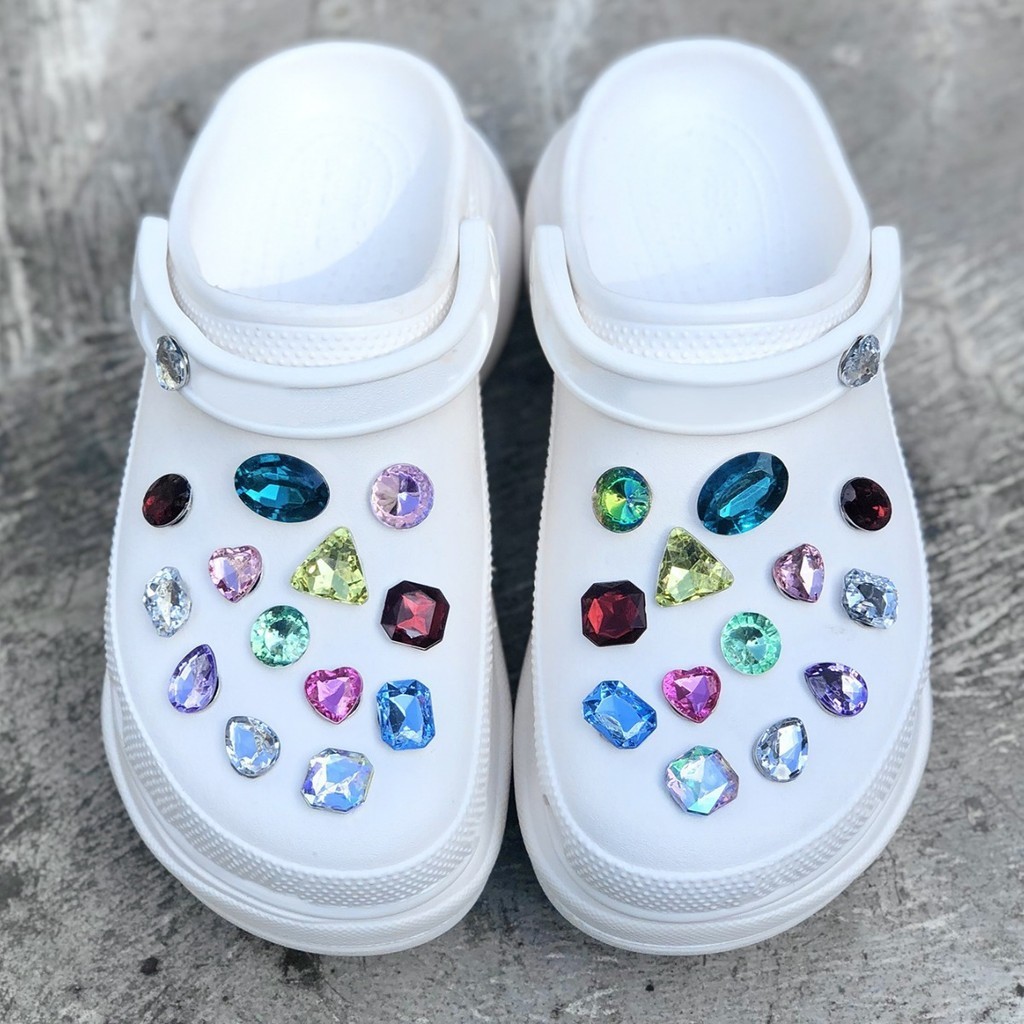 28 ชิ้นหัวเข็มขัดรองเท้า charm pin สีสัน s รองเท้าหัวเข็มขัดประดับเพชรอุปกรณ์ตกแต่งสําหรับรองเท้าผู้หญิง