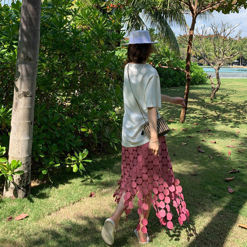 ออกแบบรู้สึกเอวสูง Hollow Fringed Niche กระโปรงผู้หญิง 2023 สามมิติ Polka Dot กระโปรงยาวปานกลางอินเทรนด์/7.10