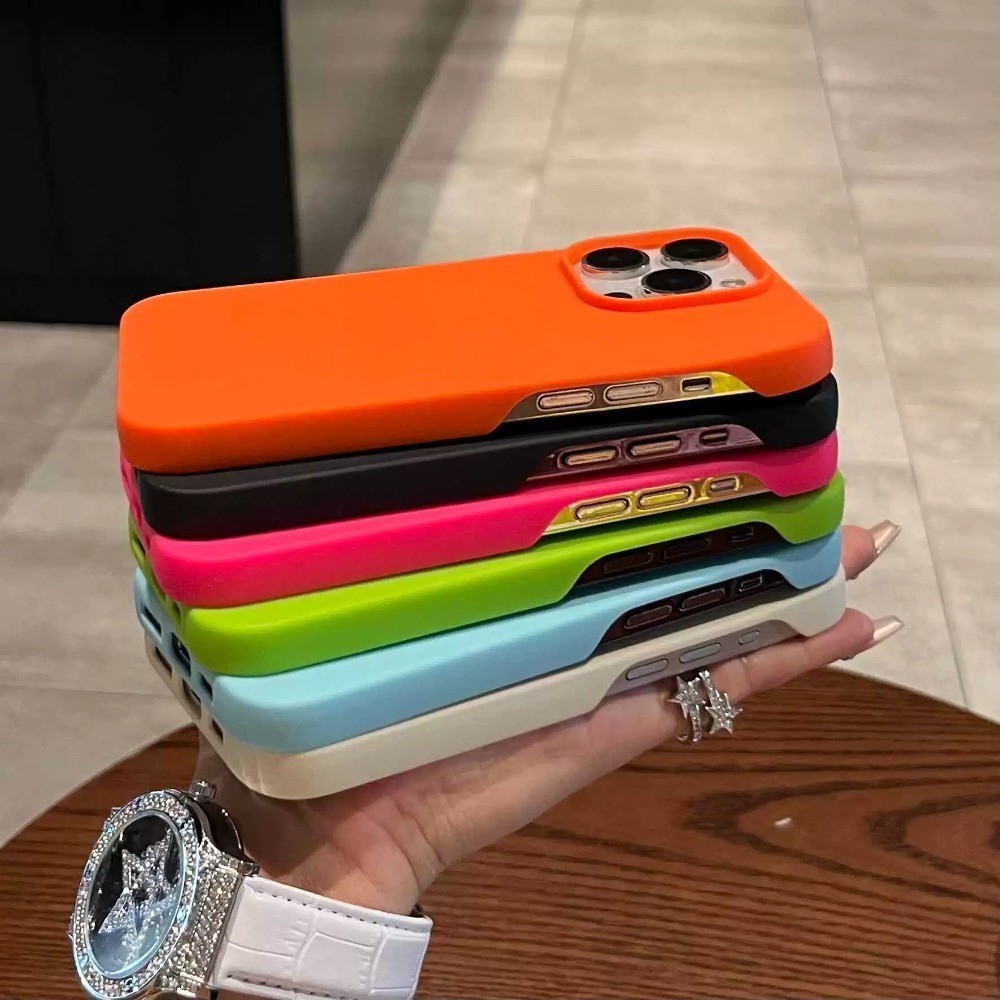 เรืองแสงสีเขียวultrathin Matteเนื้อเคสโทรศัพท์สําหรับiPhone 15 Pro Max 15 Pro 15 Plus 14 13 12 11 Pro Max XR IXครึ่งแพ็คกันกระแทกTPU Soft Cover