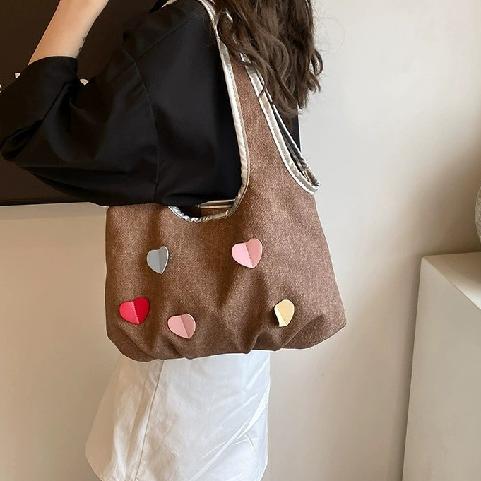 tokyosellected (T2159) กระเป๋าผ้าสะพายไหล่หนังPU  ลายหัวใจ